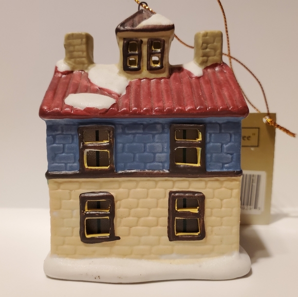 Vintage Mr. Christmas General Store Illuminated Musical Village Ornament - Picture 10 of 11